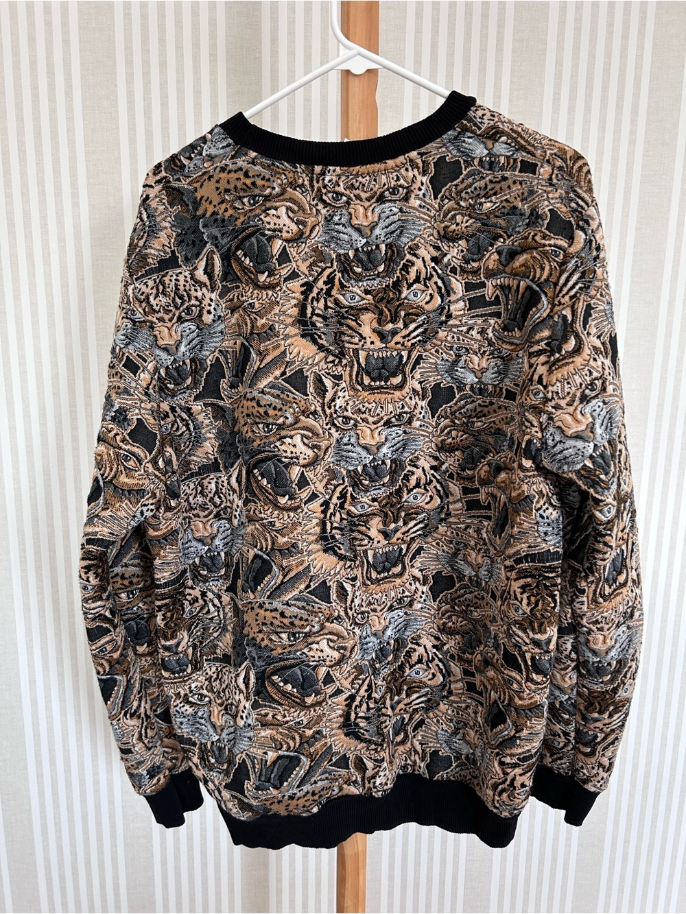 Zara Men's Jacquard Roaring Tiger Animal
Graphic Sweater Rare Size XL - Picture 5 of 8